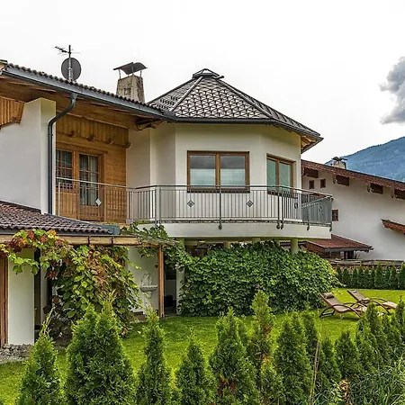 Semi-detached House Sportchalet Zillertal, * Uderns
