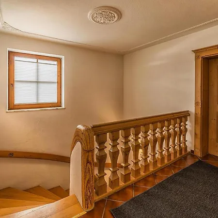 بيت للعطل Semi-detached House Sportchalet Zillertal, *